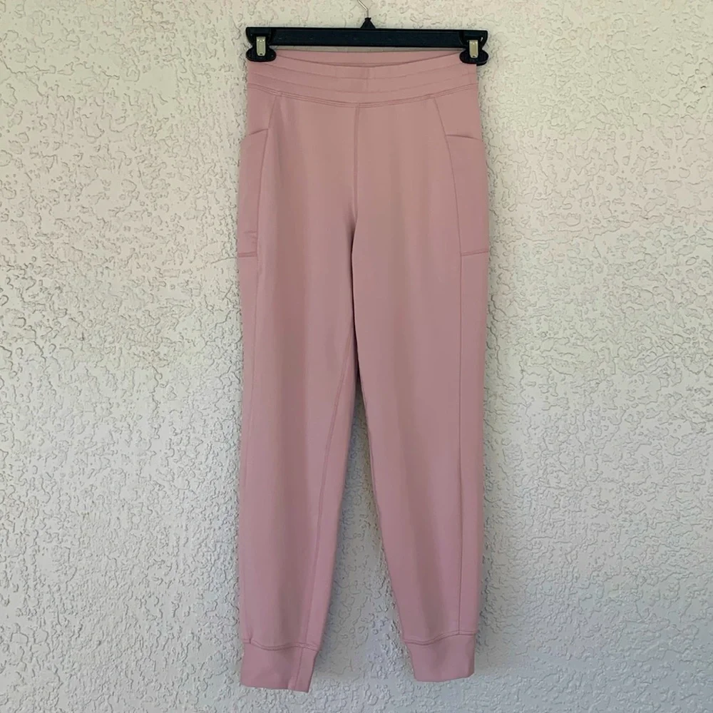 Fabletics joggers with size pockets lilac color size xs